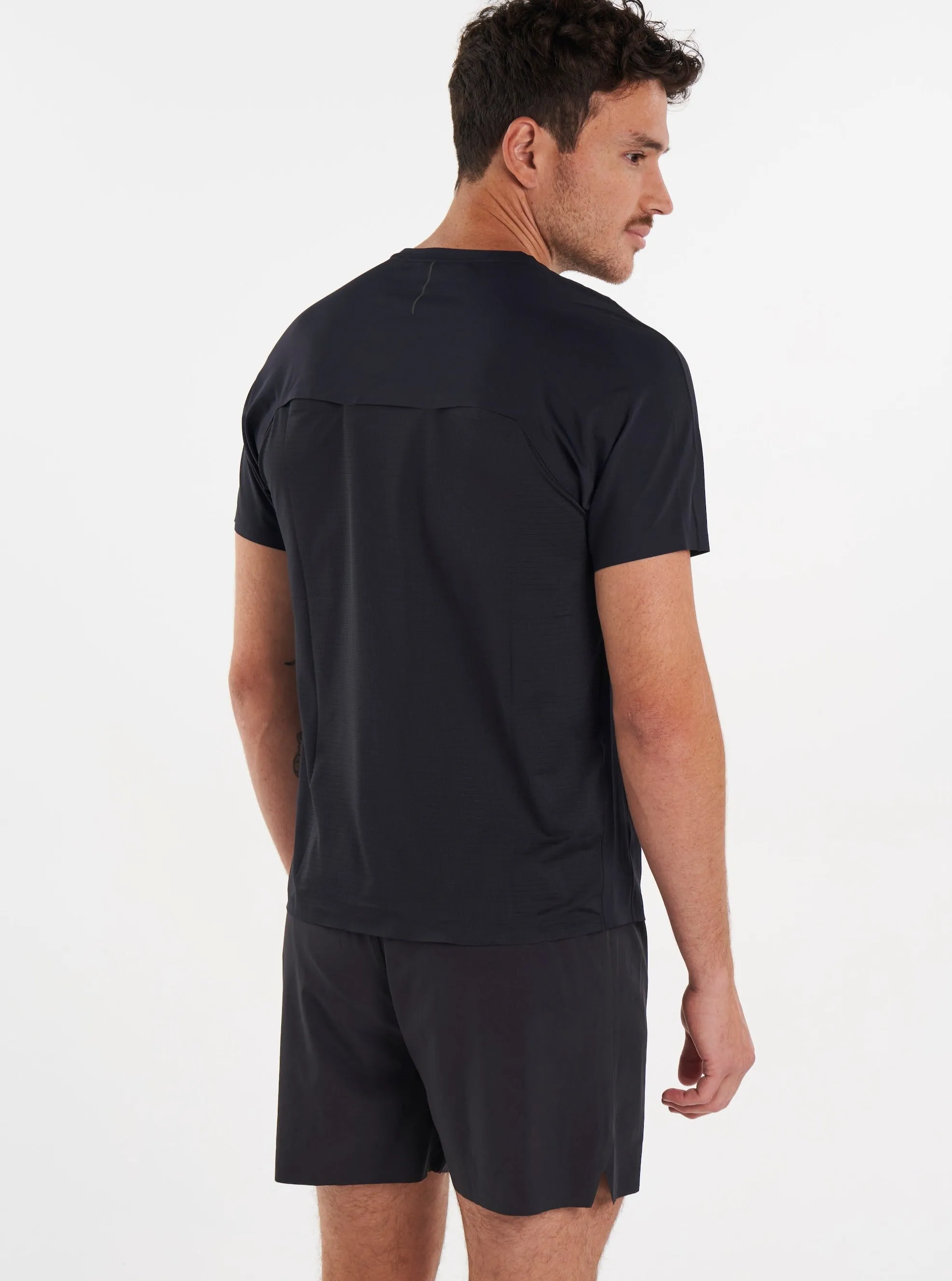 ALRN Vent Back Run Tee - Black
