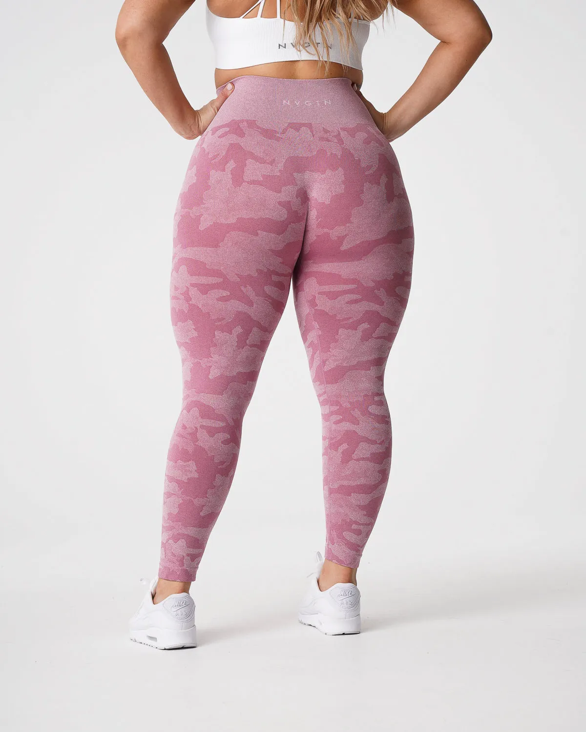 Pastel Pink Camo Seamless Leggings